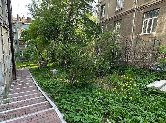 котляревського з садом Leópolis